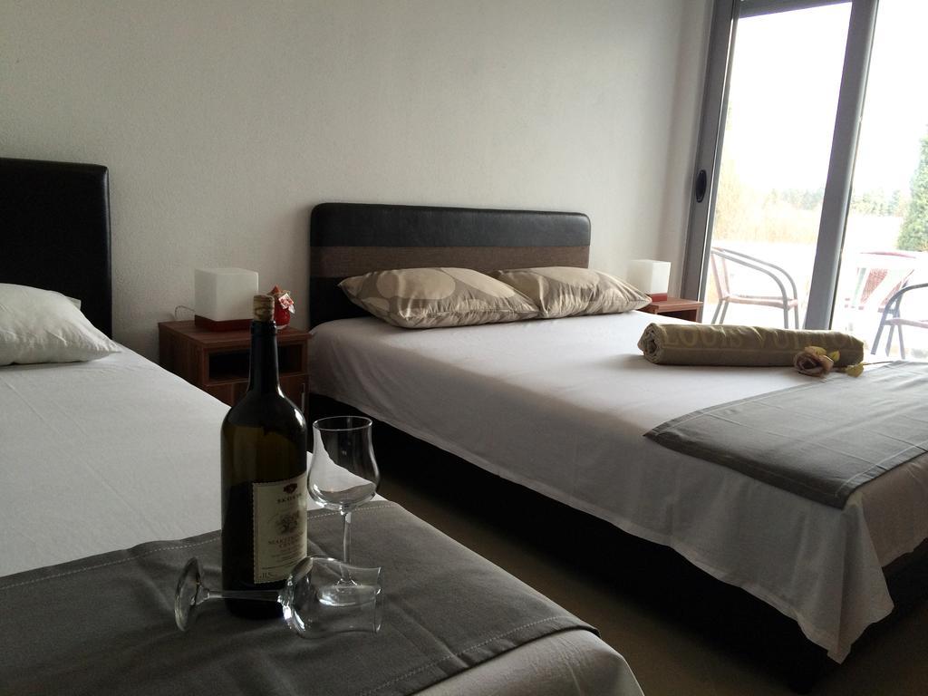 Apartments Perezaj II Ülgün Oda fotoğraf